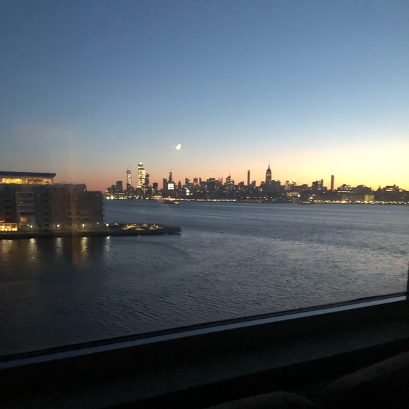 Meet your Posher, Jennifer - Picture 2 of 2